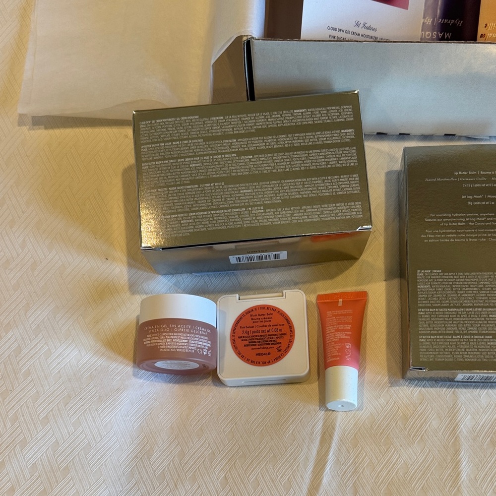 Limited Edition Summer Fridays Holiday PR Mailer - Picture 5 of 6